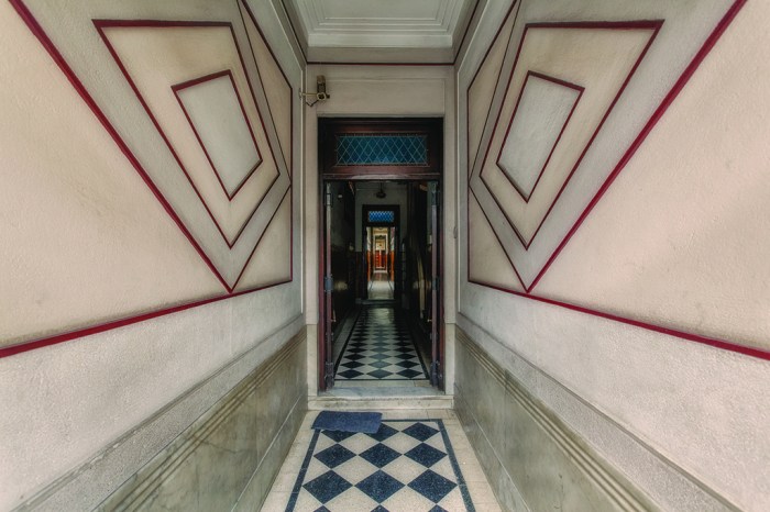 Claudio Larrea - Serie Lobbies de Buenos Aires- Titulo Colombres 64 CMYK (1)